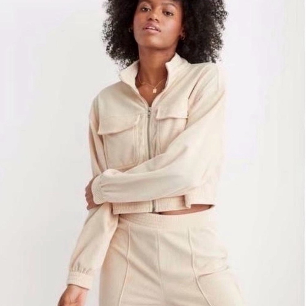 Aerie Cream Corduroy Full Zip Cropped Jacket Sweater  Size Medium